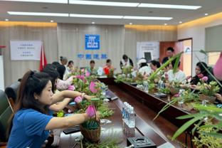 不满战术变化？巴拉克：萨内该省省消极的身体语言，这会损害球队